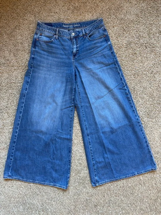 American Eagle Outfitters dreamy drape A-Line fit jeans size 10 - Picture 1 of 4
